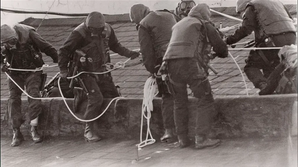SAS Troopers getting ready.