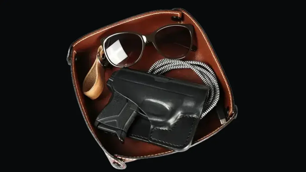 FALCO Minimalist Leather